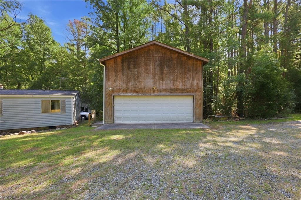 Manufactured Home at 6848-B Nc Highway 87 S, Graham NC 27253, photo 4 of 30