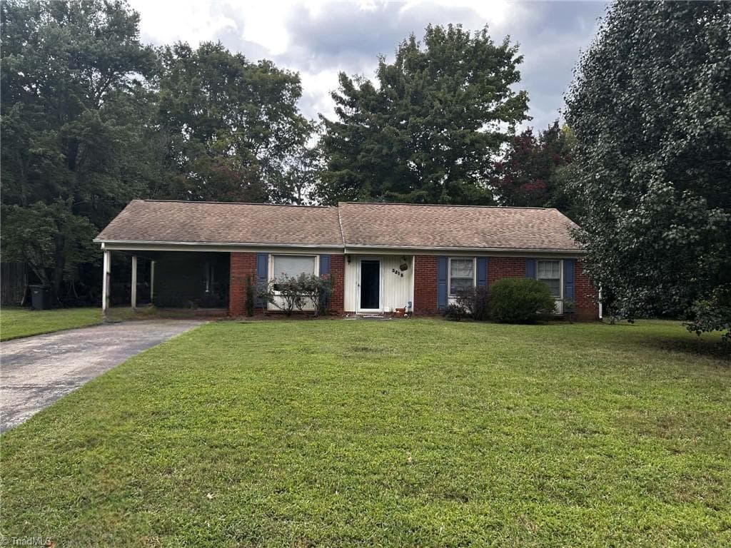 3515 Stonehurst Place, High Point NC 27265