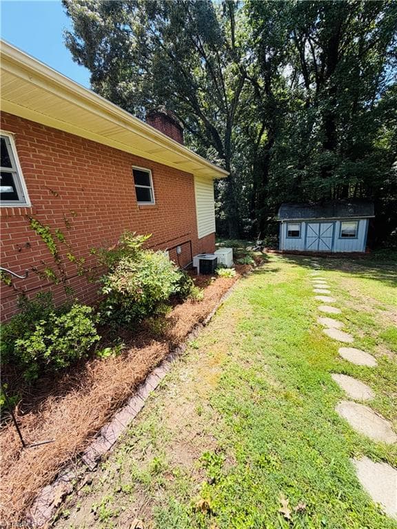 Stick/Site Built at 1031 Country Lane, Winston-Salem NC 27107, Winston-Salem, photo 43 of 47