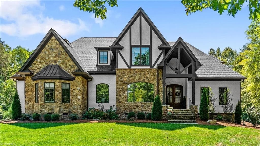7376 Hidden View Drive, Oak Ridge NC 27310