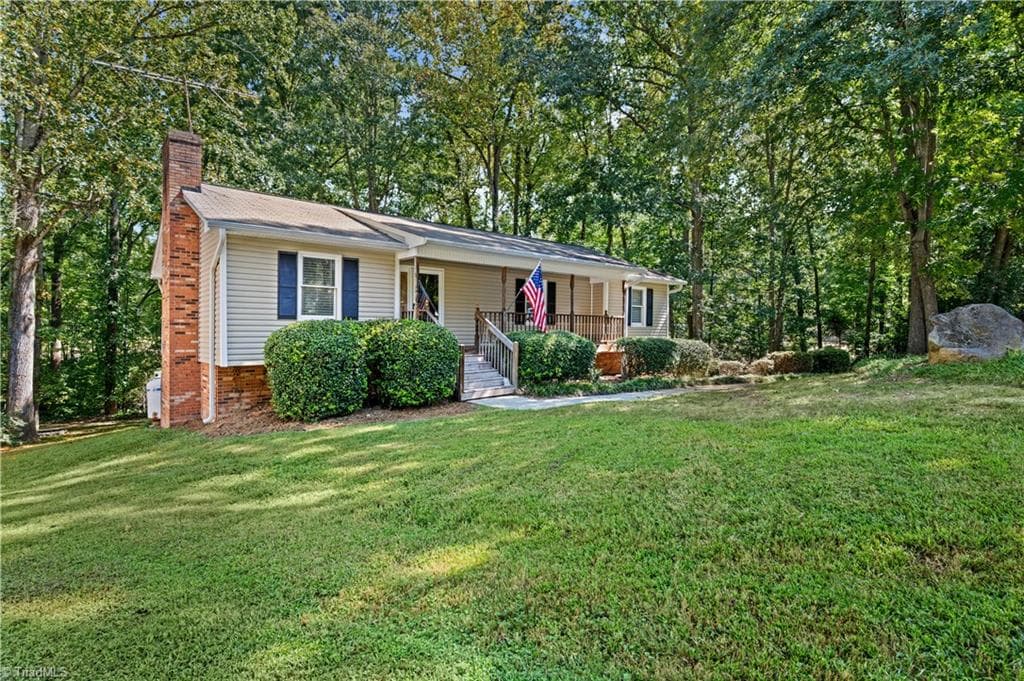 370 Tamworth Drive, Clemmons NC 27012