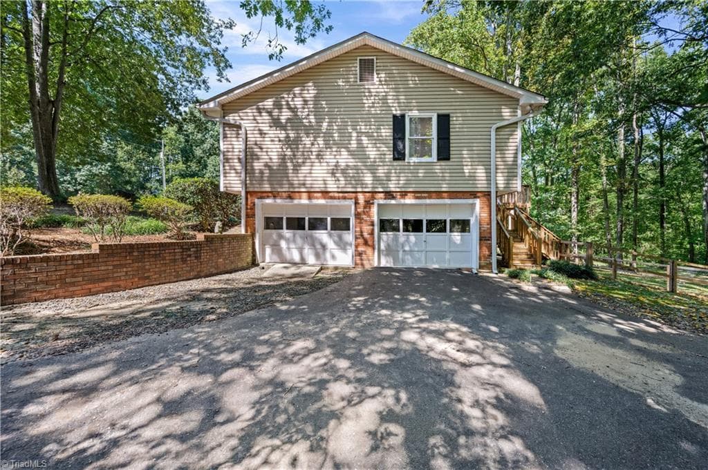 Stick/Site Built at 370 Tamworth Drive, Clemmons NC 27012, Clemmons, photo 38 of 50