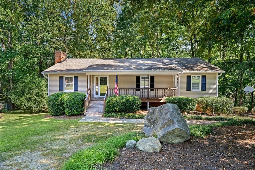 Stick/Site Built at 370 Tamworth Drive, Clemmons NC 27012, Clemmons, photo 4 of 50
