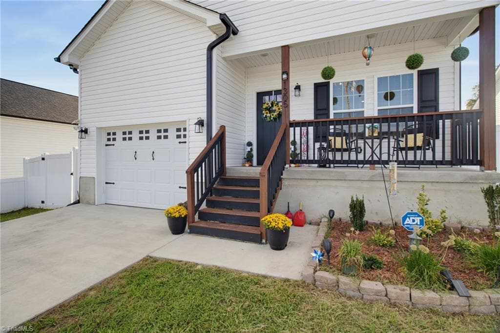 Stick/Site Built at 1305 Whitsett Street, Burlington NC 27215, Burlington, photo 5 of 30