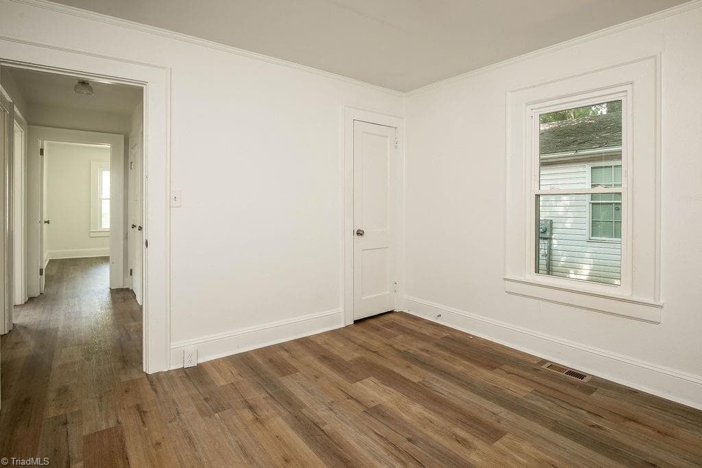 Stick/Site Built at 208 Underhill Street, High Point NC 27260, photo 8 of 14