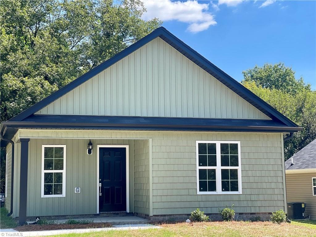 Stick/Site Built at 503 White Oak Street, High Point NC 27260, photo 2 of 29