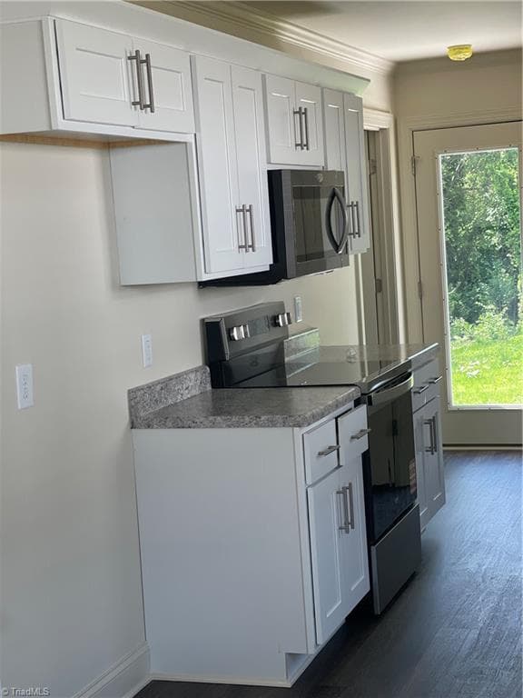 Stick/Site Built at 503 White Oak Street, High Point NC 27260, photo 6 of 29
