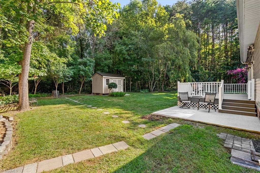 Stick/Site Built at 2729 Red Run Court, High Point NC 27265, photo 32 of 36