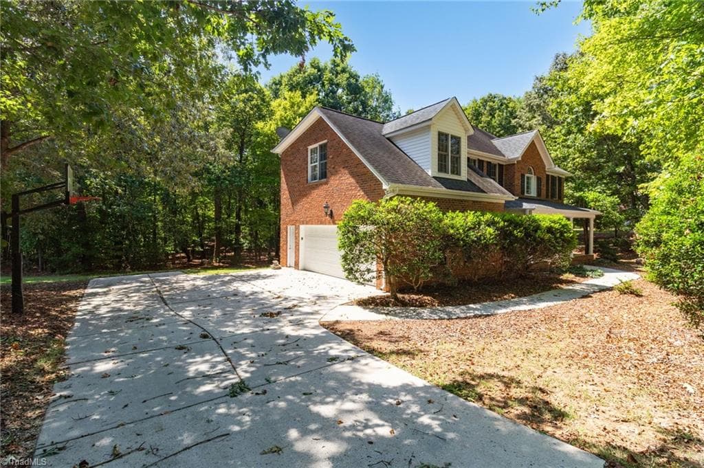 Stick/Site Built at 2607 Oxmoor Road, Summerfield NC 27358, Summerfield, photo 3 of 92