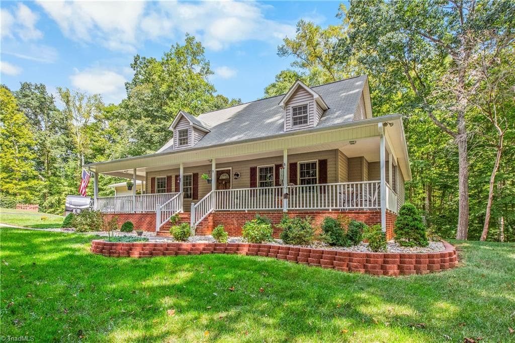 1709 Beechwood Road, Yadkinville NC 27055