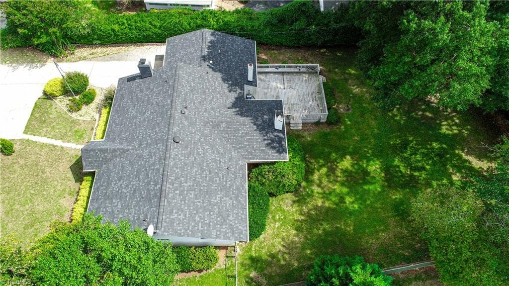 Stick/Site Built at 3917 W Friendly Avenue, Greensboro NC 27410, photo 3 of 49