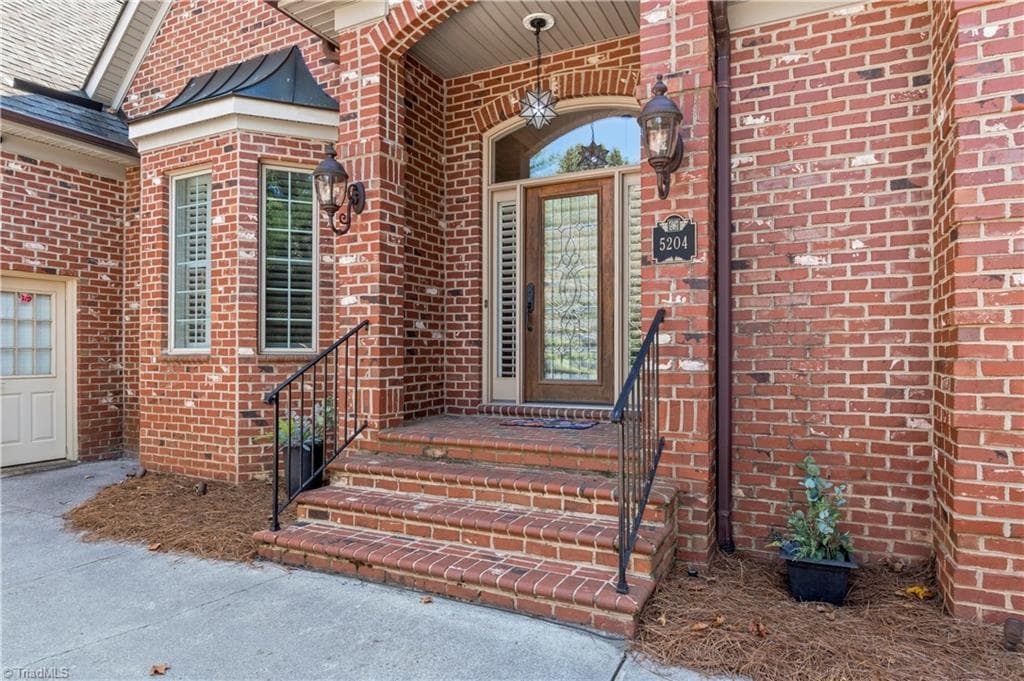Stick/Site Built at 5204 Cedarwood Creek Drive, Winston-Salem NC 27104, Winston-Salem, photo 3 of 62