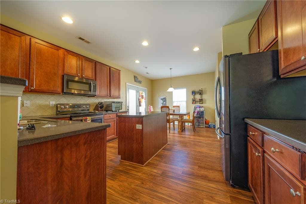 Stick/Site Built at 6415 Hedgewood Lane, High Point NC 27265, photo 16 of 45