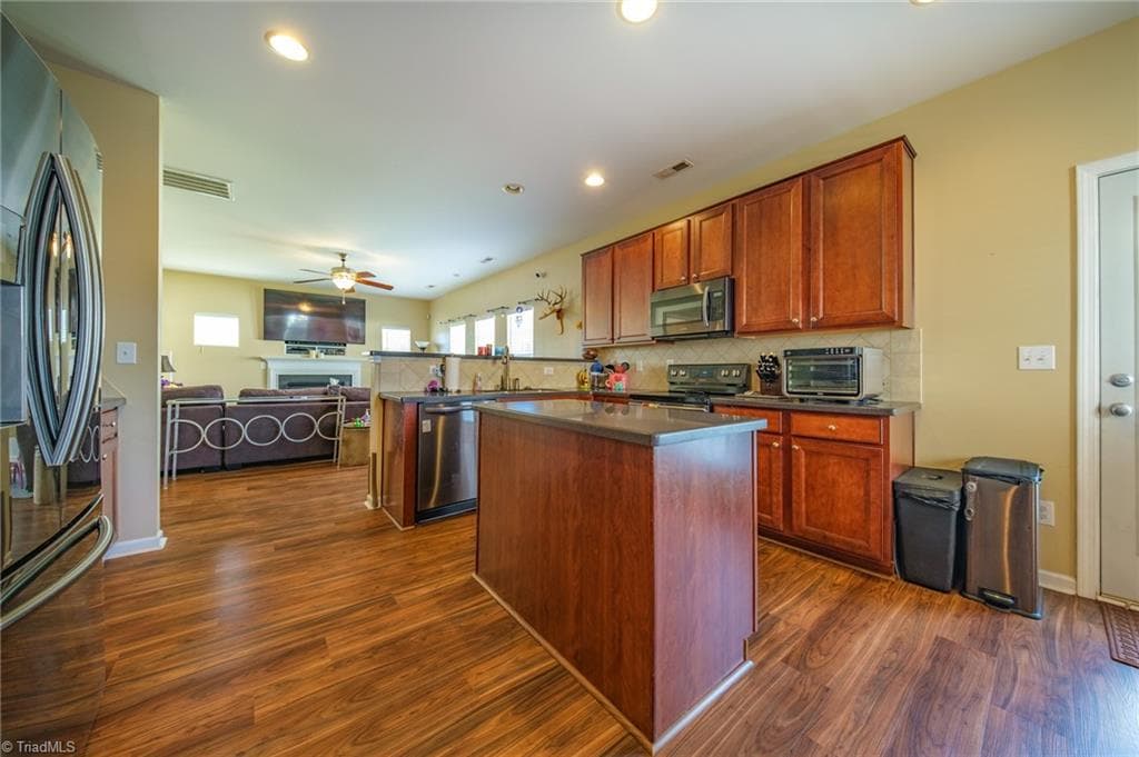 Stick/Site Built at 6415 Hedgewood Lane, High Point NC 27265, photo 18 of 45