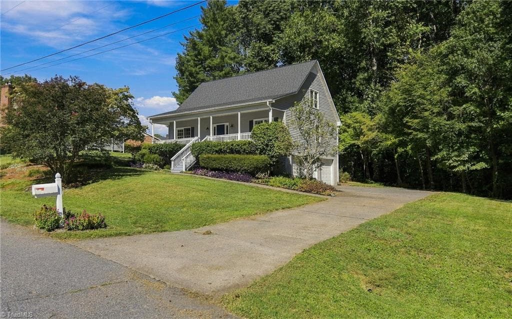 Stick/Site Built at 2370 Oakton Drive, Clemmons NC 27012, Clemmons, photo 2 of 33