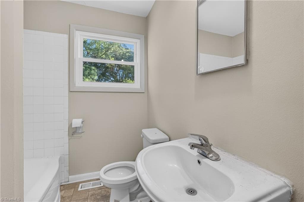 Stick/Site Built at 2104 Hiatt Street, Greensboro NC 27403, Greensboro, photo 15 of 22