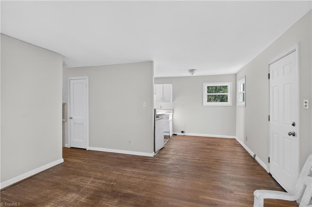 Stick/Site Built at 2104 Hiatt Street, Greensboro NC 27403, Greensboro, photo 4 of 22