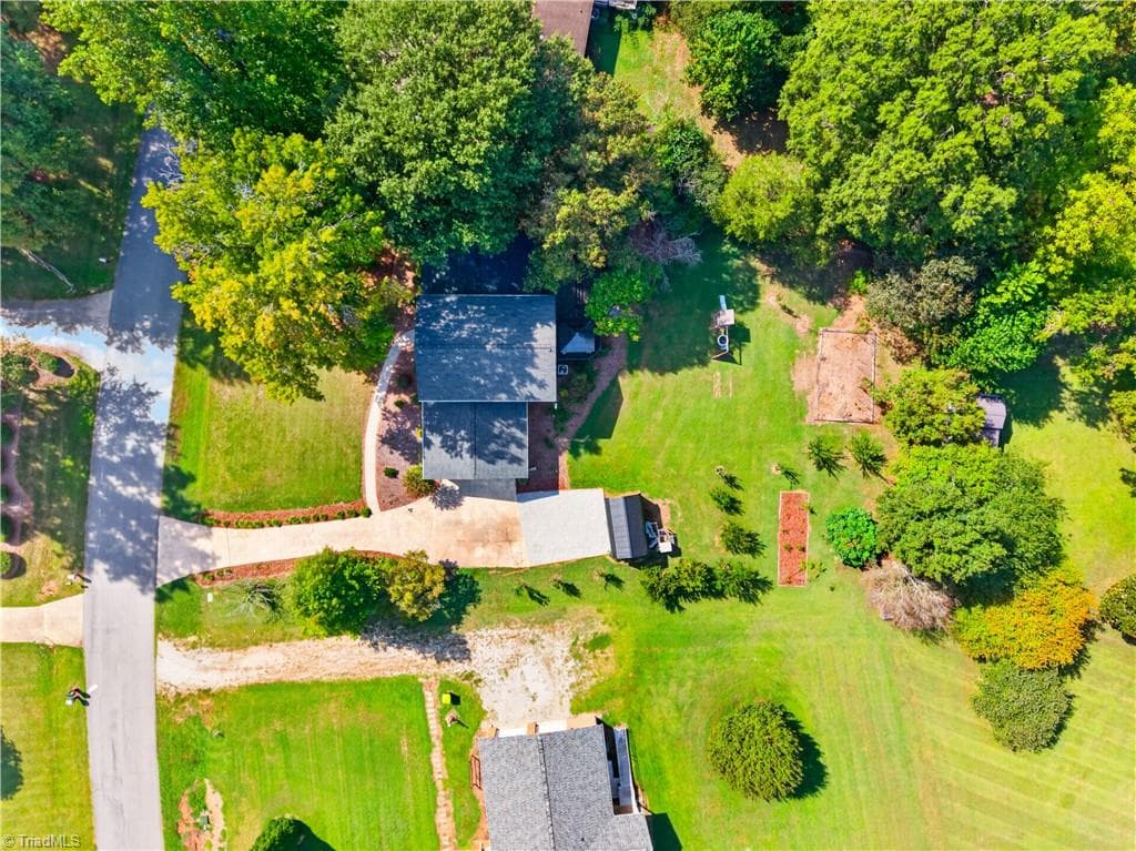 Stick/Site Built at 3936 Creekview Drive, Trinity NC 27370, Trinity, photo 3 of 45