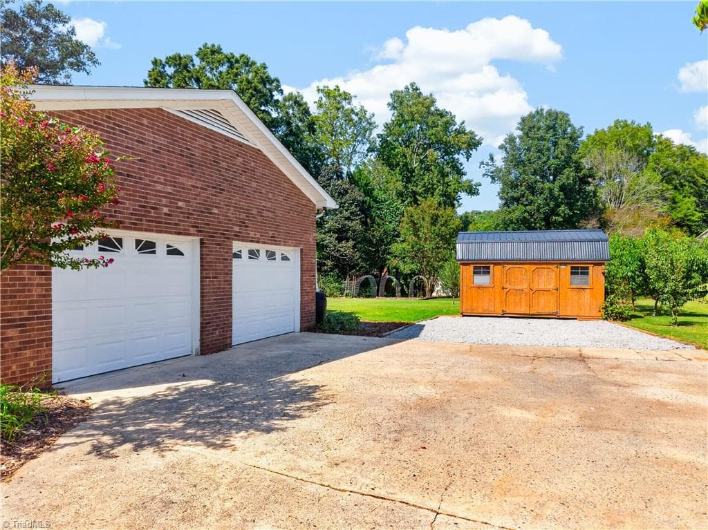 Stick/Site Built at 3936 Creekview Drive, Trinity NC 27370, Trinity, photo 41 of 45