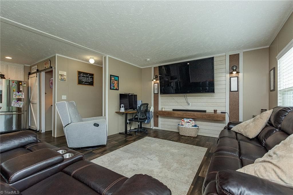 Manufactured Home at 220 Bluejay Road, Reidsville NC 27320, Reidsville, photo 15 of 80