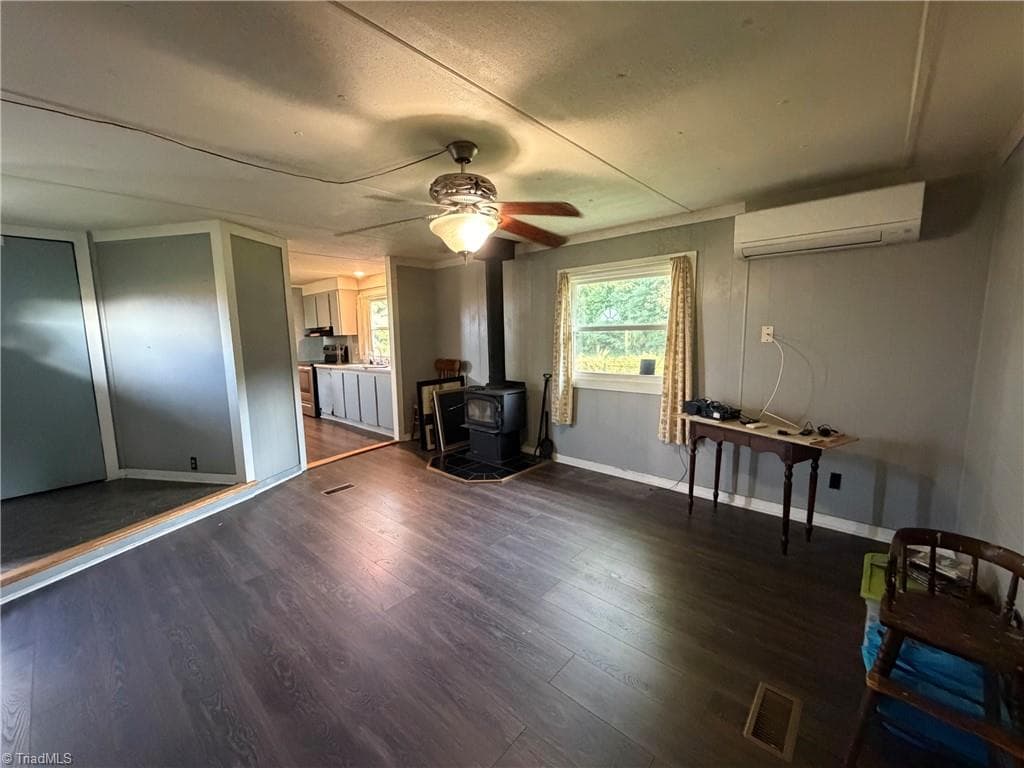 Manufactured Home at 297 Collins Road, Dobson NC 27017, photo 23 of 29