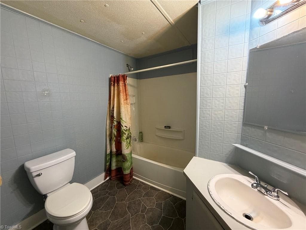 Manufactured Home at 297 Collins Road, Dobson NC 27017, photo 26 of 29