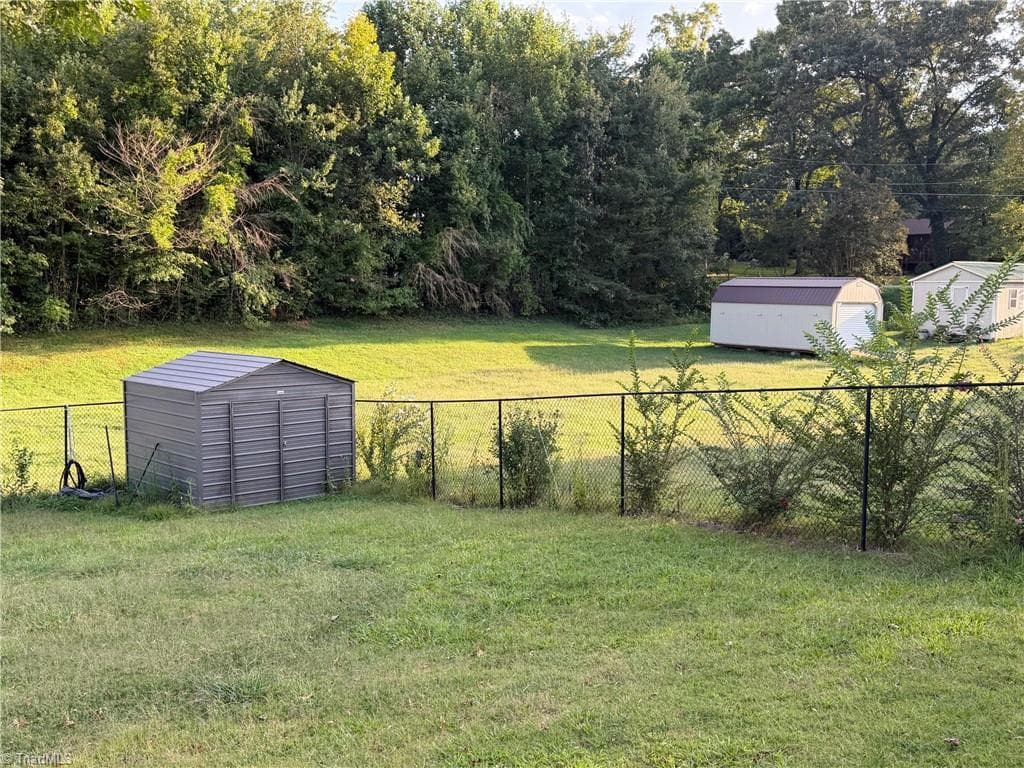 Manufactured Home at 297 Collins Road, Dobson NC 27017, photo 14 of 29