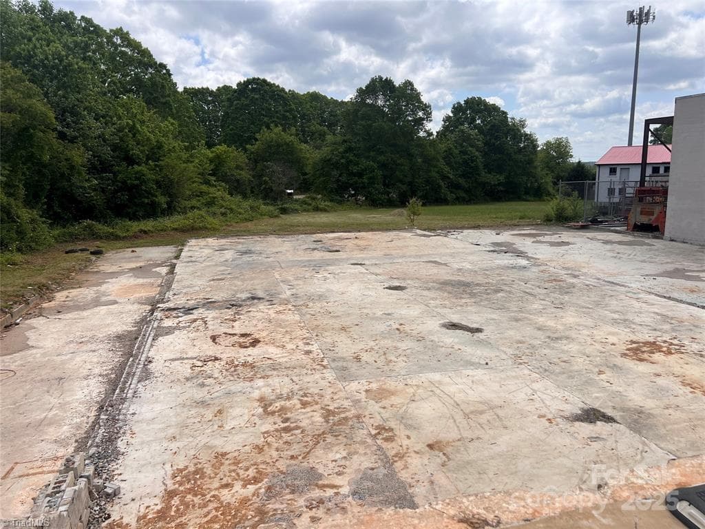 1521 Shelton Avenue, Statesville NC 28677
