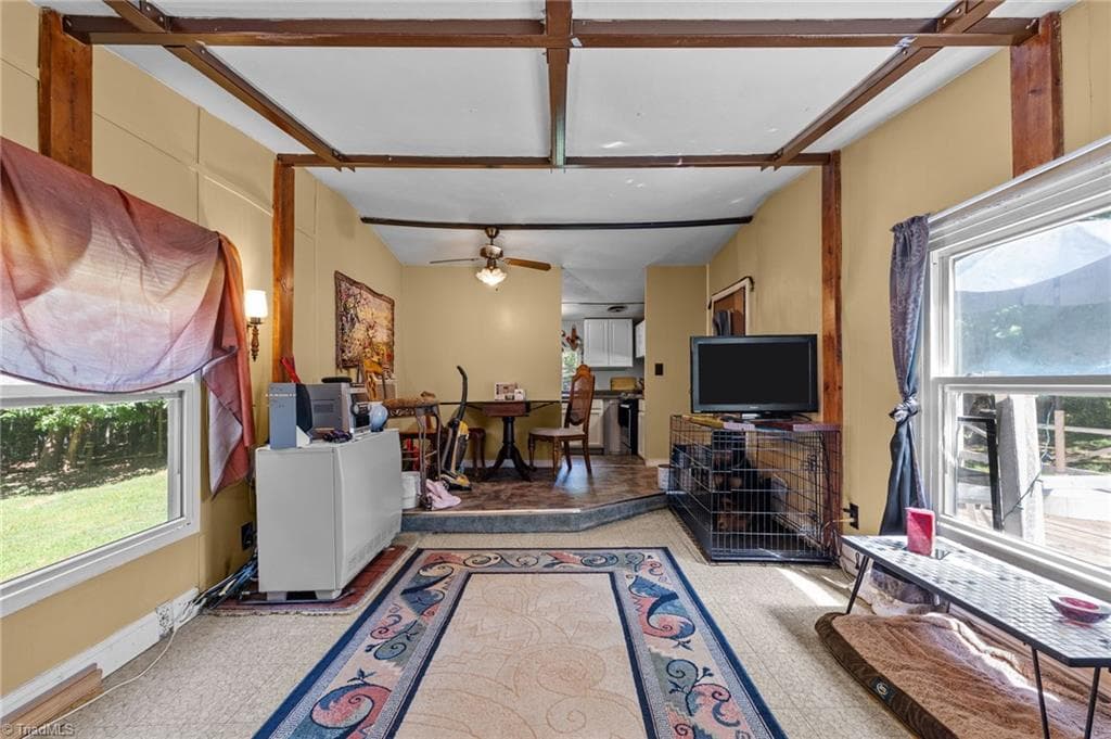 123 living - 123 & 135 Third Court, Reidsville NC 27320, Reidsville