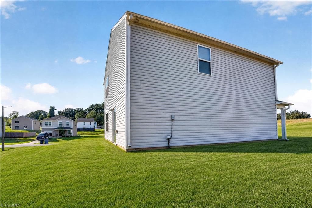Stick/Site Built at 806 Fox Laurel Court, Asheboro NC 27205, photo 16 of 49