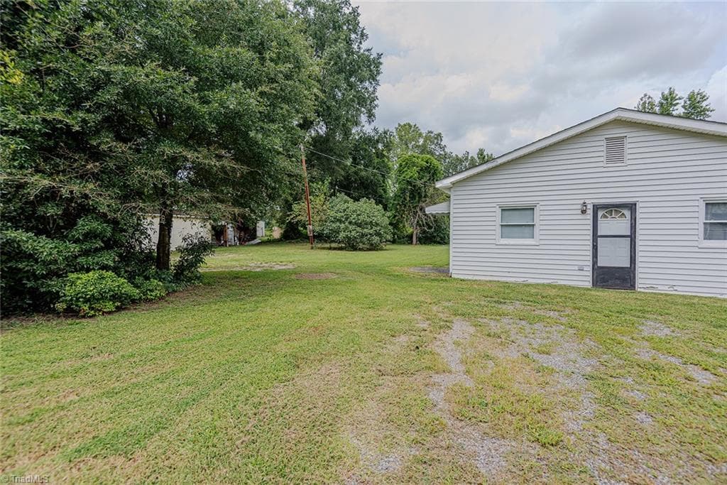 Stick/Site Built at 469 Lakeview Drive, Burlington NC 27215, Burlington, photo 6 of 50