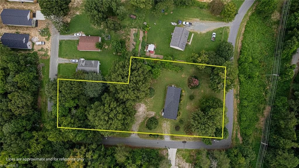 Stick/Site Built at 469 Lakeview Drive, Burlington NC 27215, Burlington, photo 38 of 50