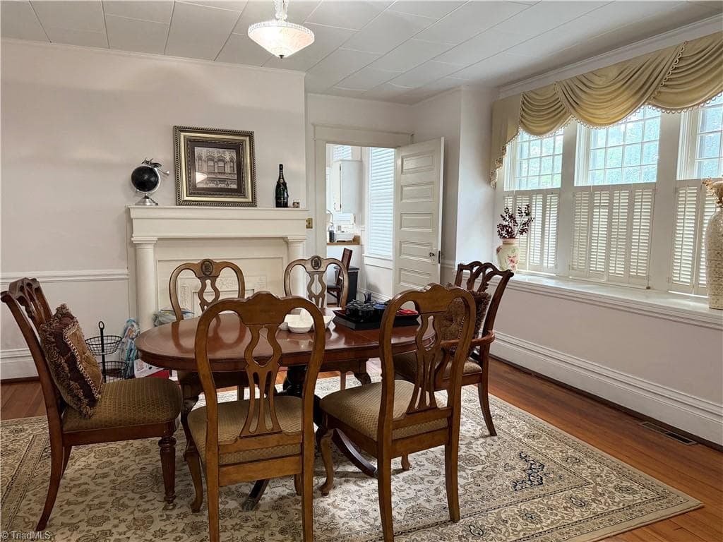 Stick/Site Built at 907 Johnson Street, High Point NC 27262, photo 9 of 19