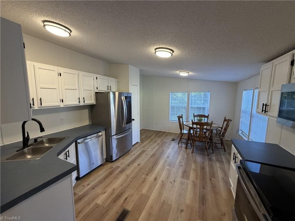 Manufactured Home at 150 Rocky Forest Trail, Elkin NC 28621, Elkin, photo 17 of 64