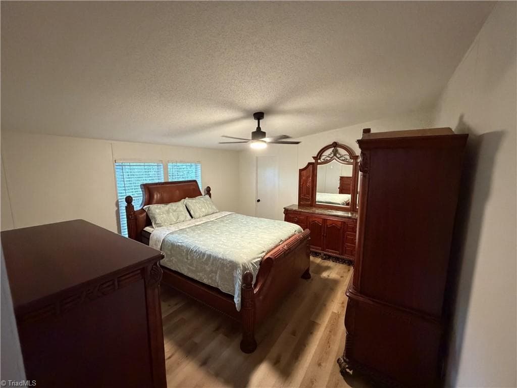 Manufactured Home at 150 Rocky Forest Trail, Elkin NC 28621, Elkin, photo 37 of 64