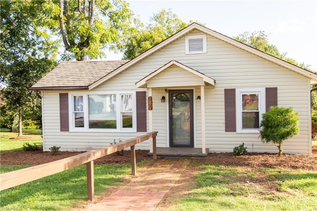 149 Gilreath Brook Street, North Wilkesboro NC 28659