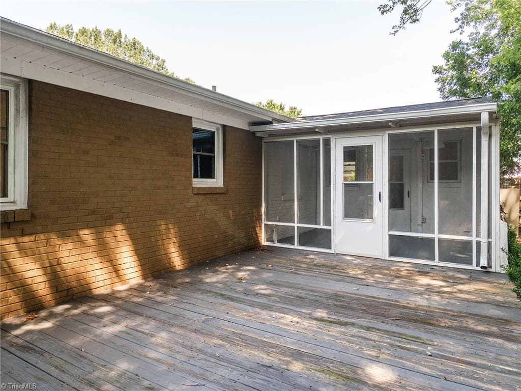 Stick/Site Built at 1527 Sherwood Drive, Burlington NC 27215, Burlington, photo 34 of 40