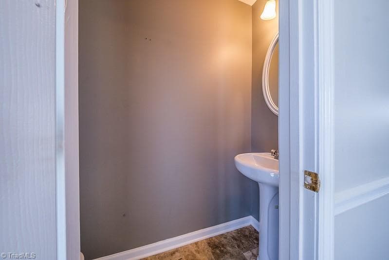 Stick/Site Built at 6132 Birkdale Drive, High Point NC 27265, photo 17 of 41