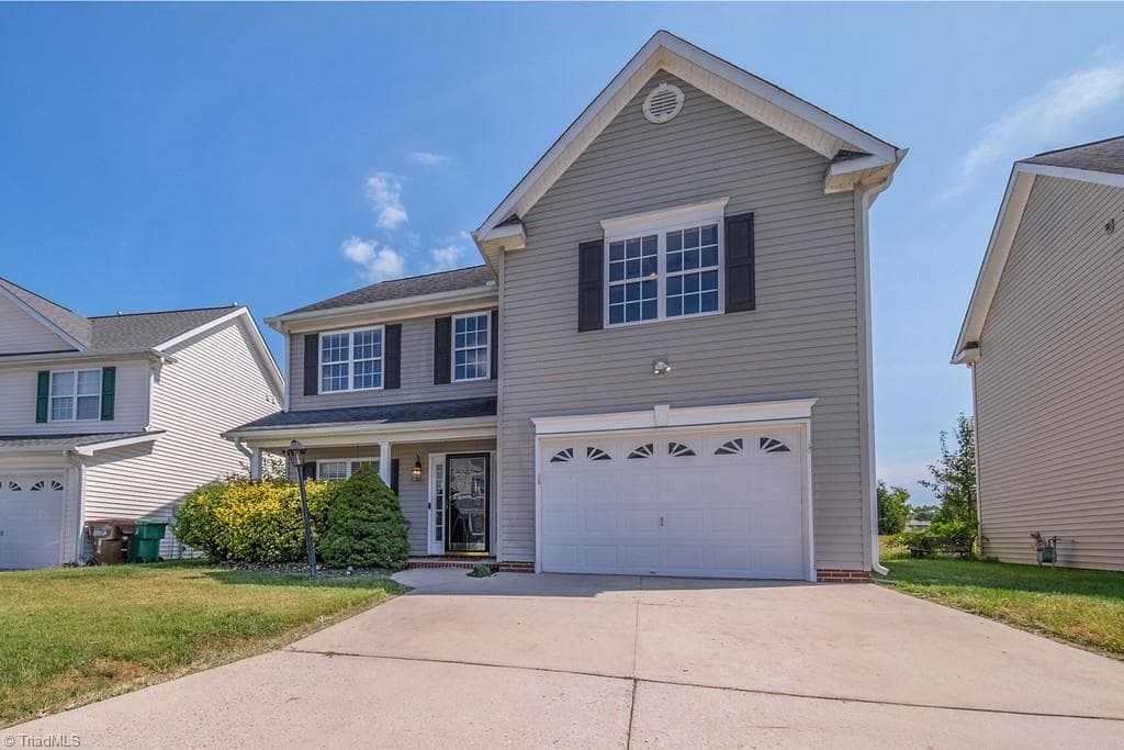 Stick/Site Built at 6132 Birkdale Drive, High Point NC 27265, photo 3 of 41