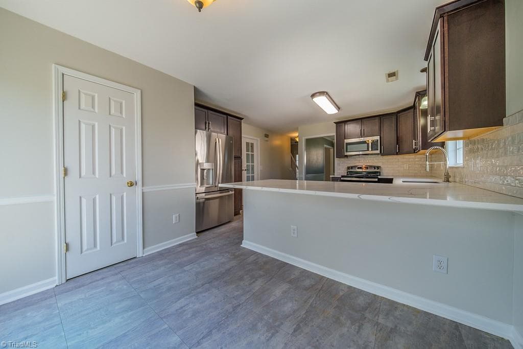 Stick/Site Built at 6132 Birkdale Drive, High Point NC 27265, photo 11 of 41