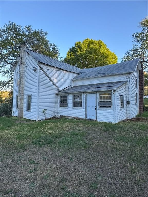 Stick/Site Built at 207 N Payne Road, Winston-Salem NC 27127, Winston-Salem, photo 3 of 10