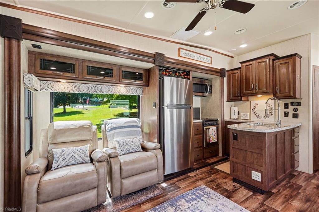 Manufactured Home at 132 Putt Putt Lane, New London NC 28127, New London, photo 10 of 23