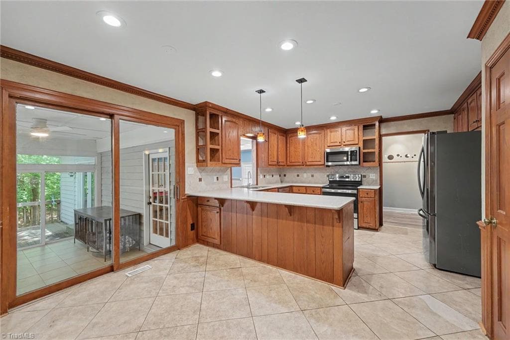 Stick/Site Built at 1801 Dantzler Drive, High Point NC 27265, photo 9 of 47