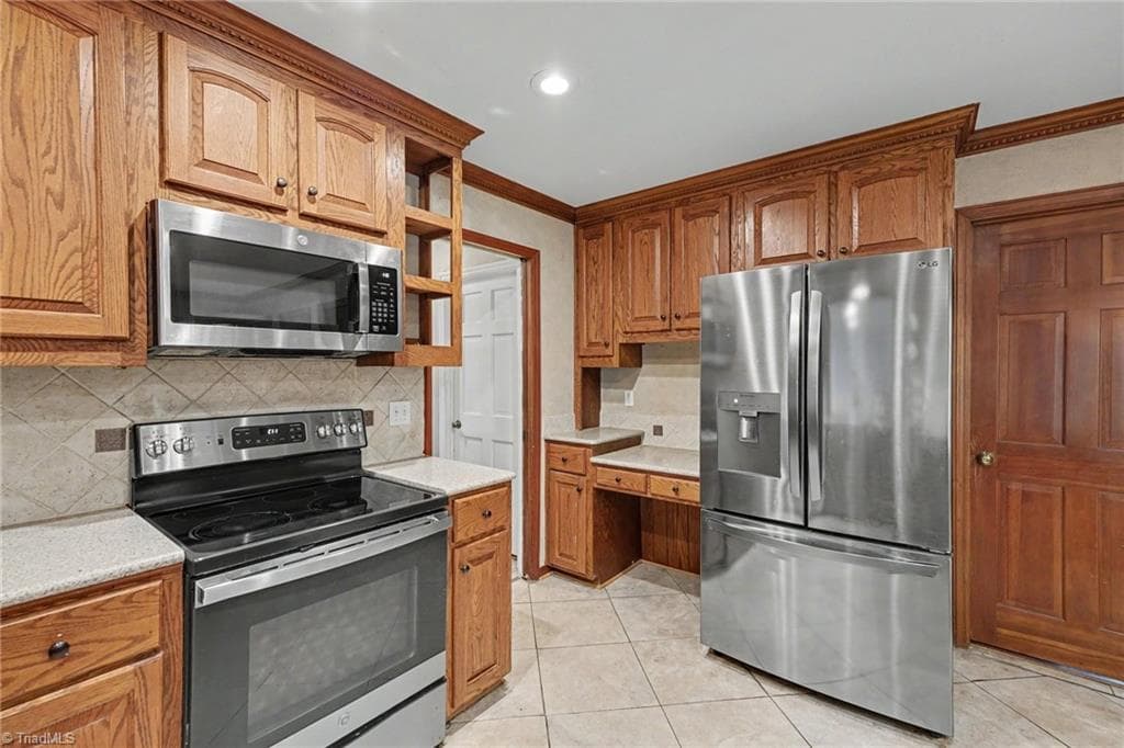 Stick/Site Built at 1801 Dantzler Drive, High Point NC 27265, photo 11 of 47