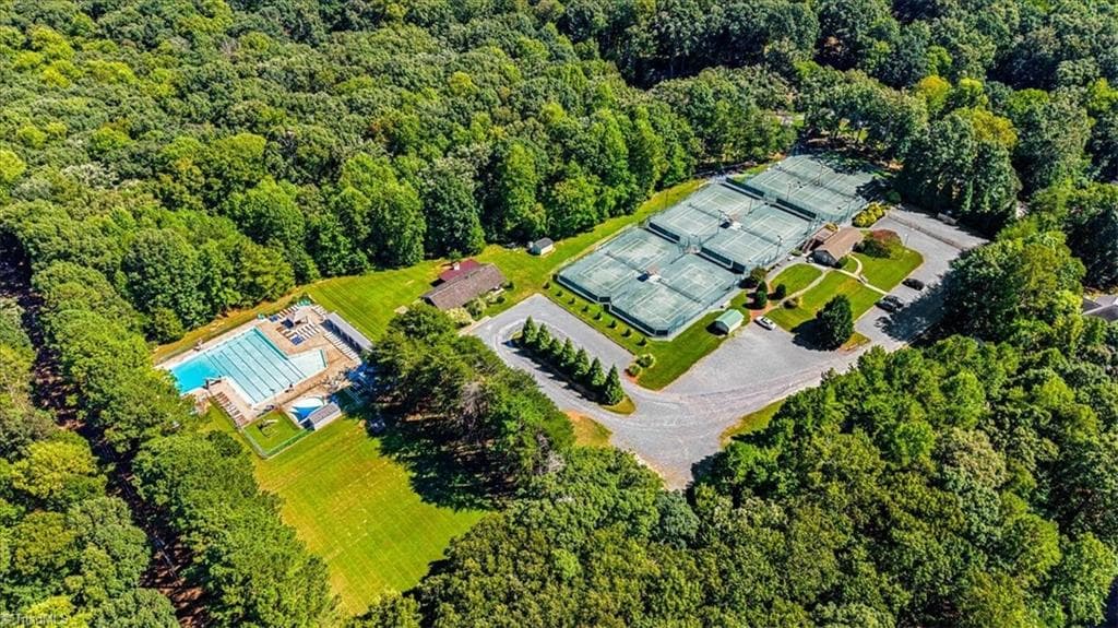 Asheboro Racquet & Swim Club just around the corner! - 1879 Gumtree Road, Asheboro NC 27205, Asheboro