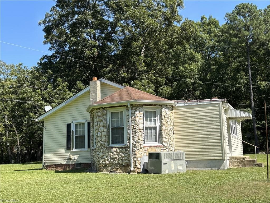 Stick/Site Built at 148 Oscar Road, Troy NC 27371, Troy, photo 4 of 21