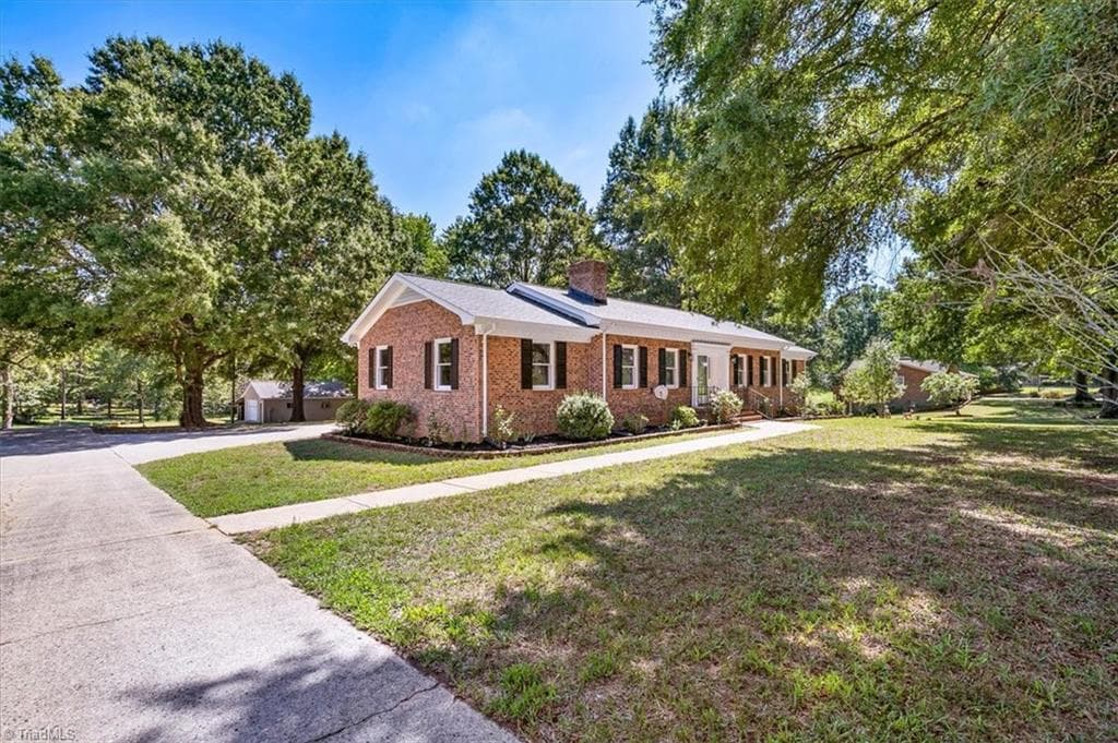 Stick/Site Built at 124 Clydes Drive, Reidsville NC 27320, Reidsville, photo 2 of 50