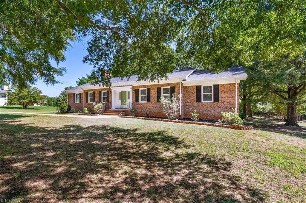 Stick/Site Built at 124 Clydes Drive, Reidsville NC 27320, Reidsville, photo 6 of 50