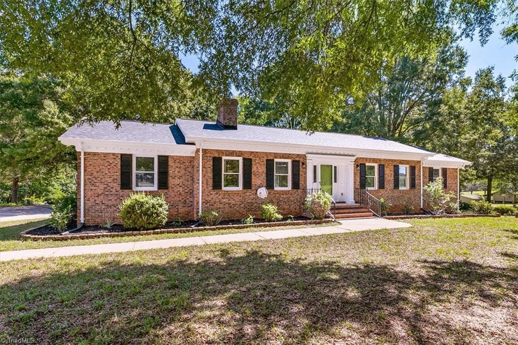 Stick/Site Built at 124 Clydes Drive, Reidsville NC 27320, Reidsville, photo 5 of 50
