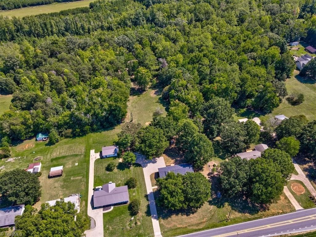 Stick/Site Built at 124 Clydes Drive, Reidsville NC 27320, Reidsville, photo 48 of 50